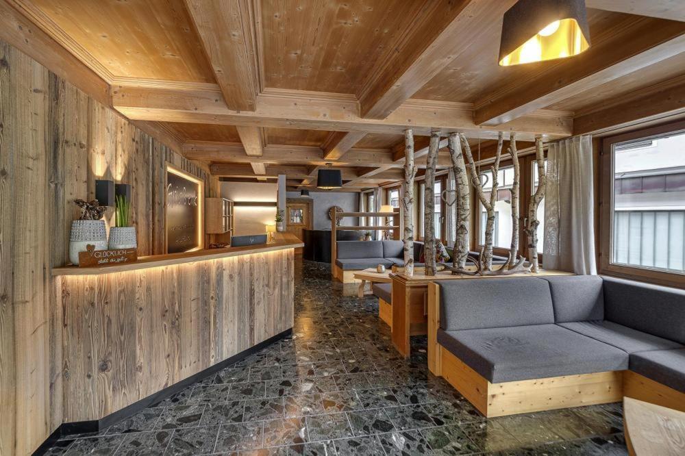 Apartment In Fuegen With A Shared Wellness Exteriör bild