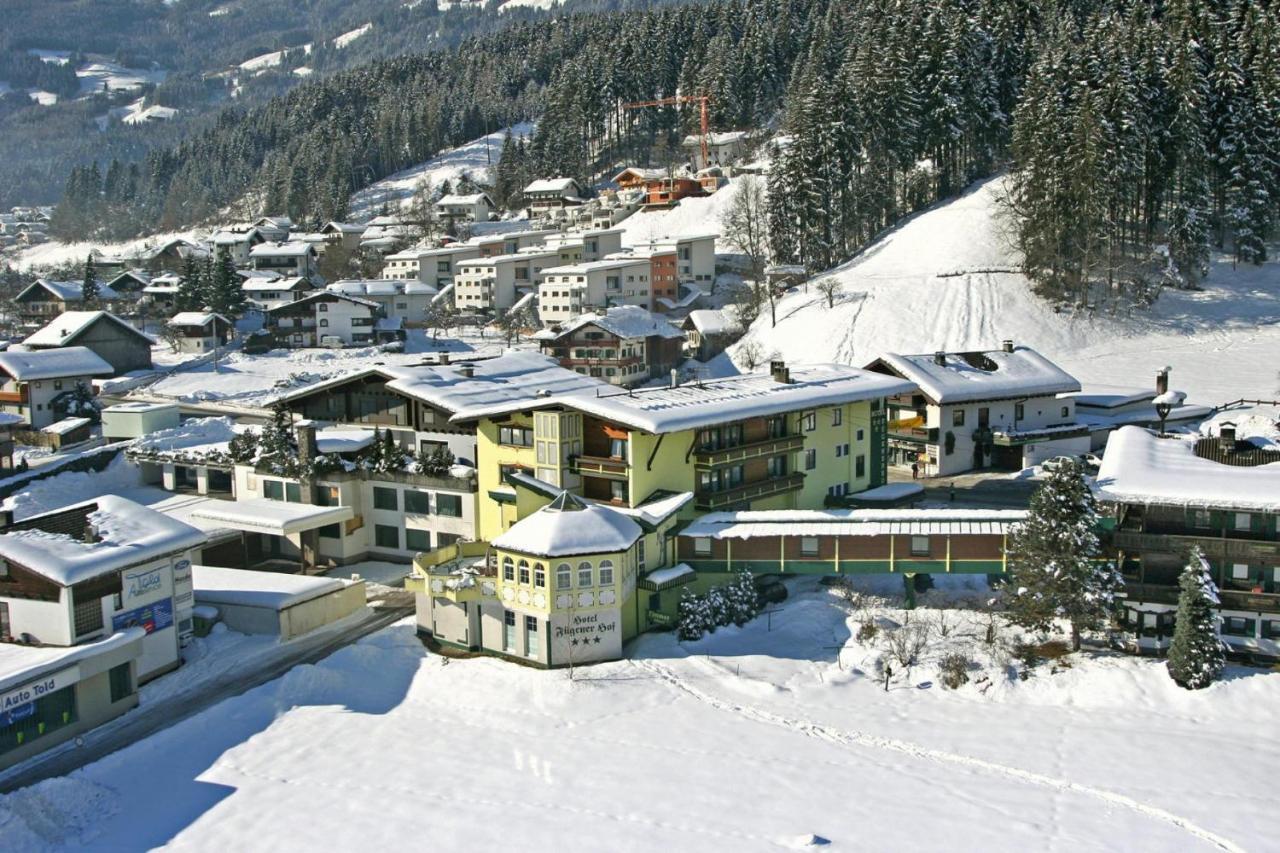 Apartment In Fuegen With A Shared Wellness Exteriör bild